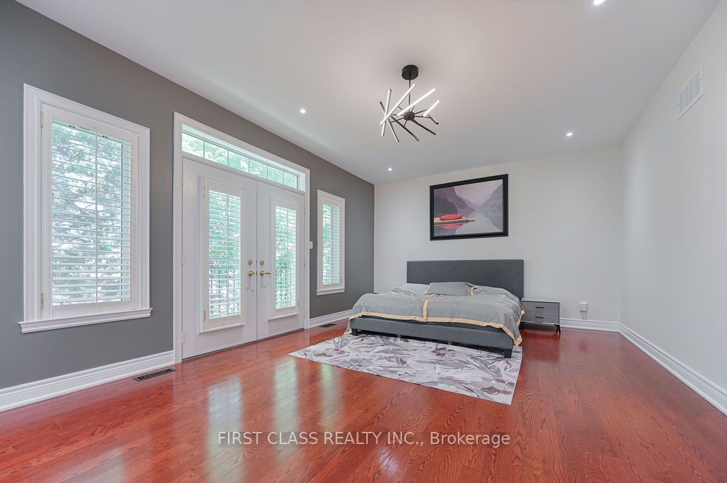 2 Wainwright Avenue Property Photo 24
