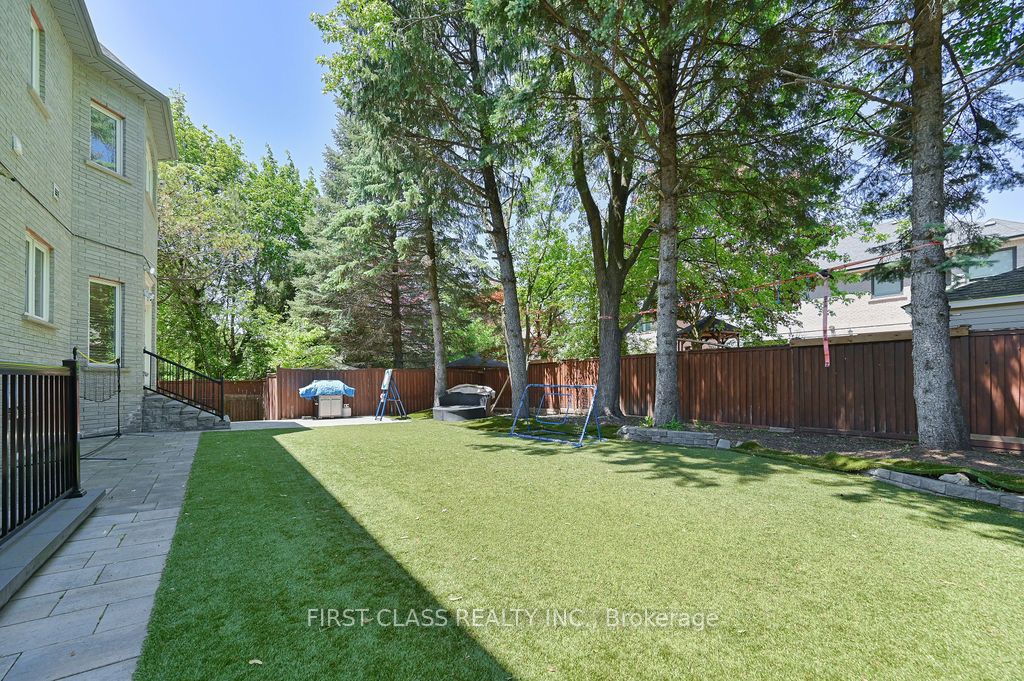 2 Wainwright Avenue Property Photo 49