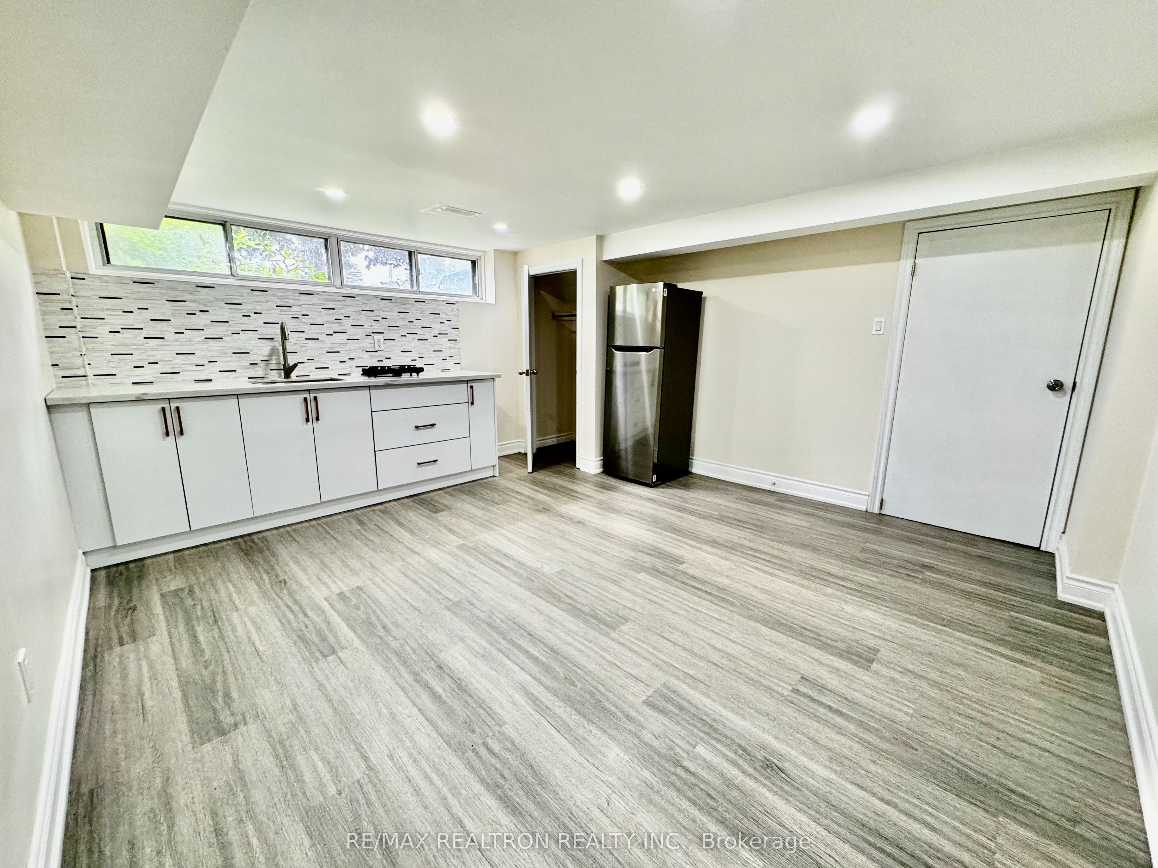 265 Browndale Crescent Basement Property Photo 2