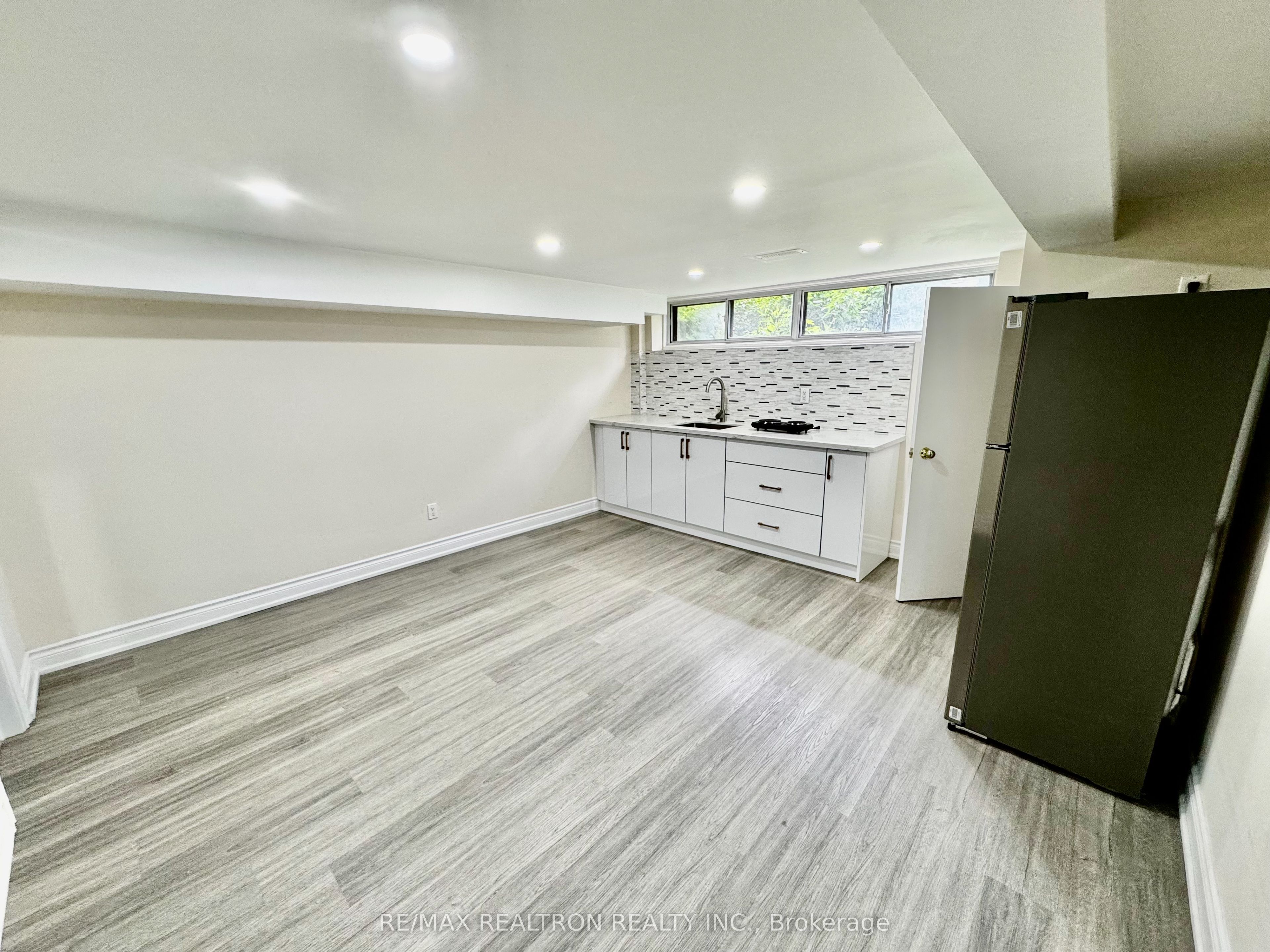 265 Browndale Crescent Basement Property Photo 3