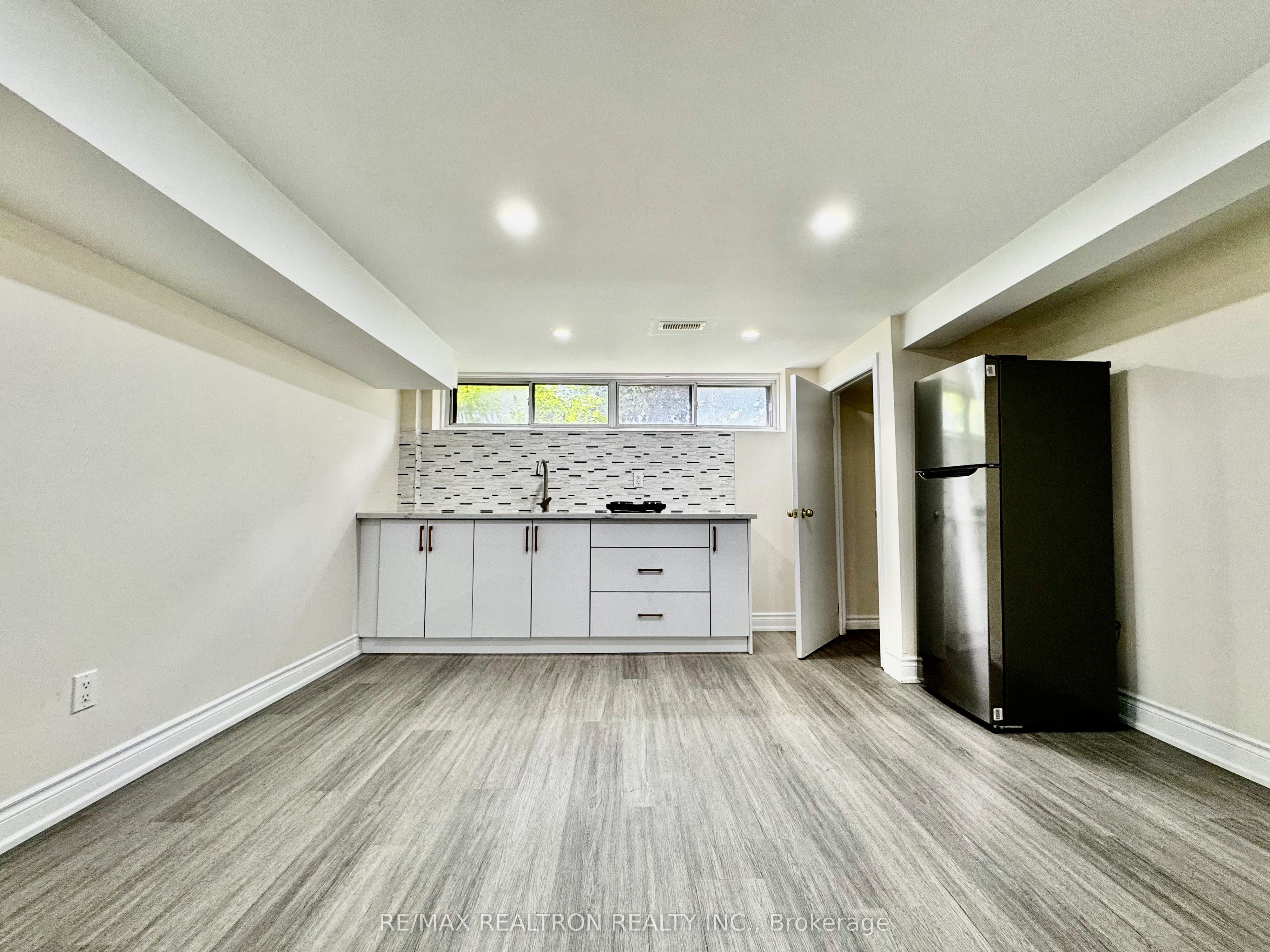 265 Browndale Crescent Basement Property Photo 4