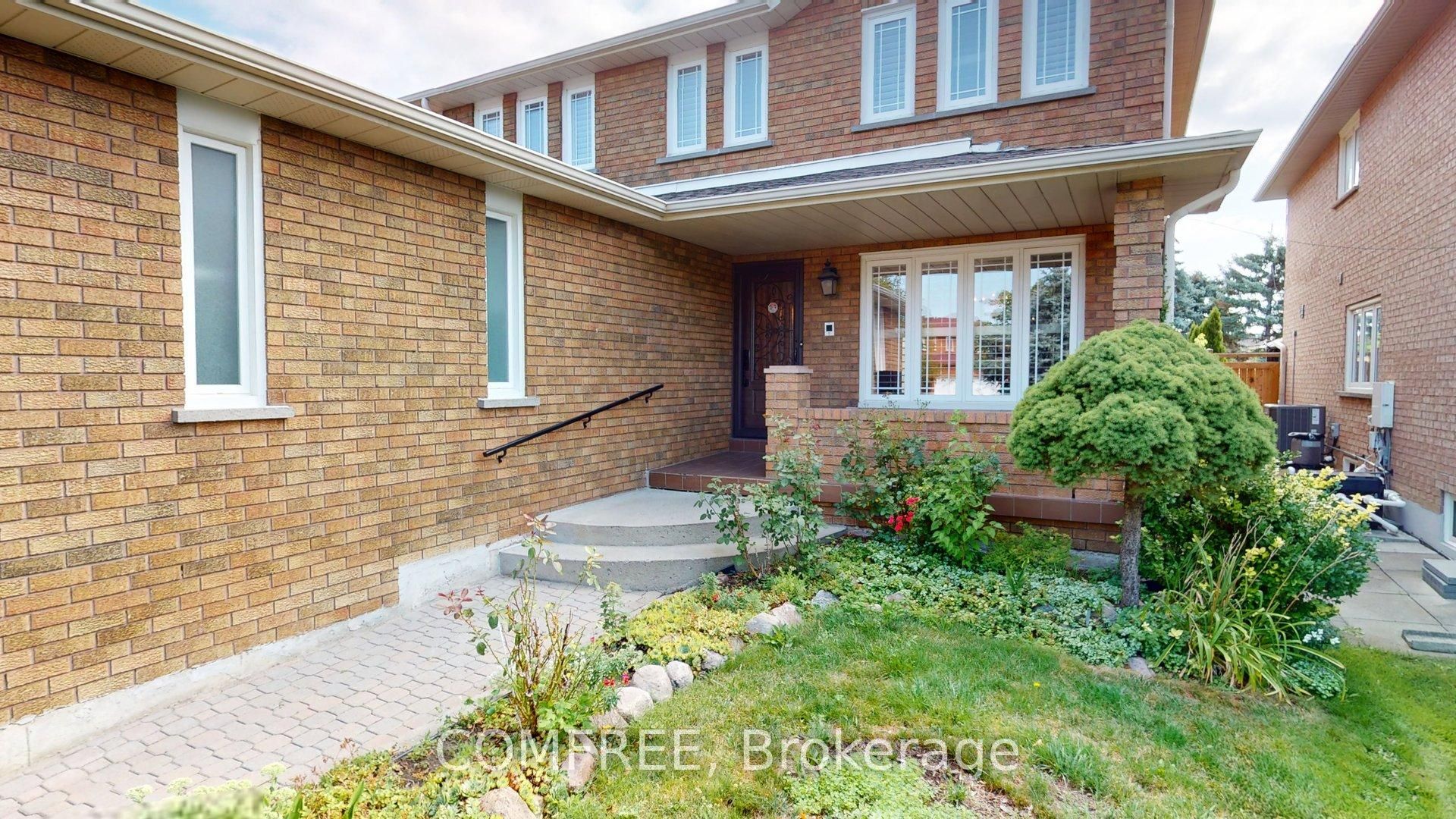 51 Venetian Crescent Property Photo 2
