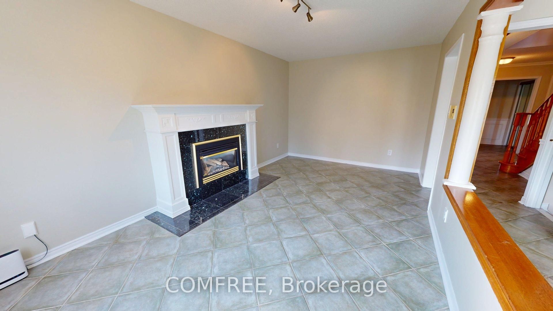 51 Venetian Crescent Property Photo 13