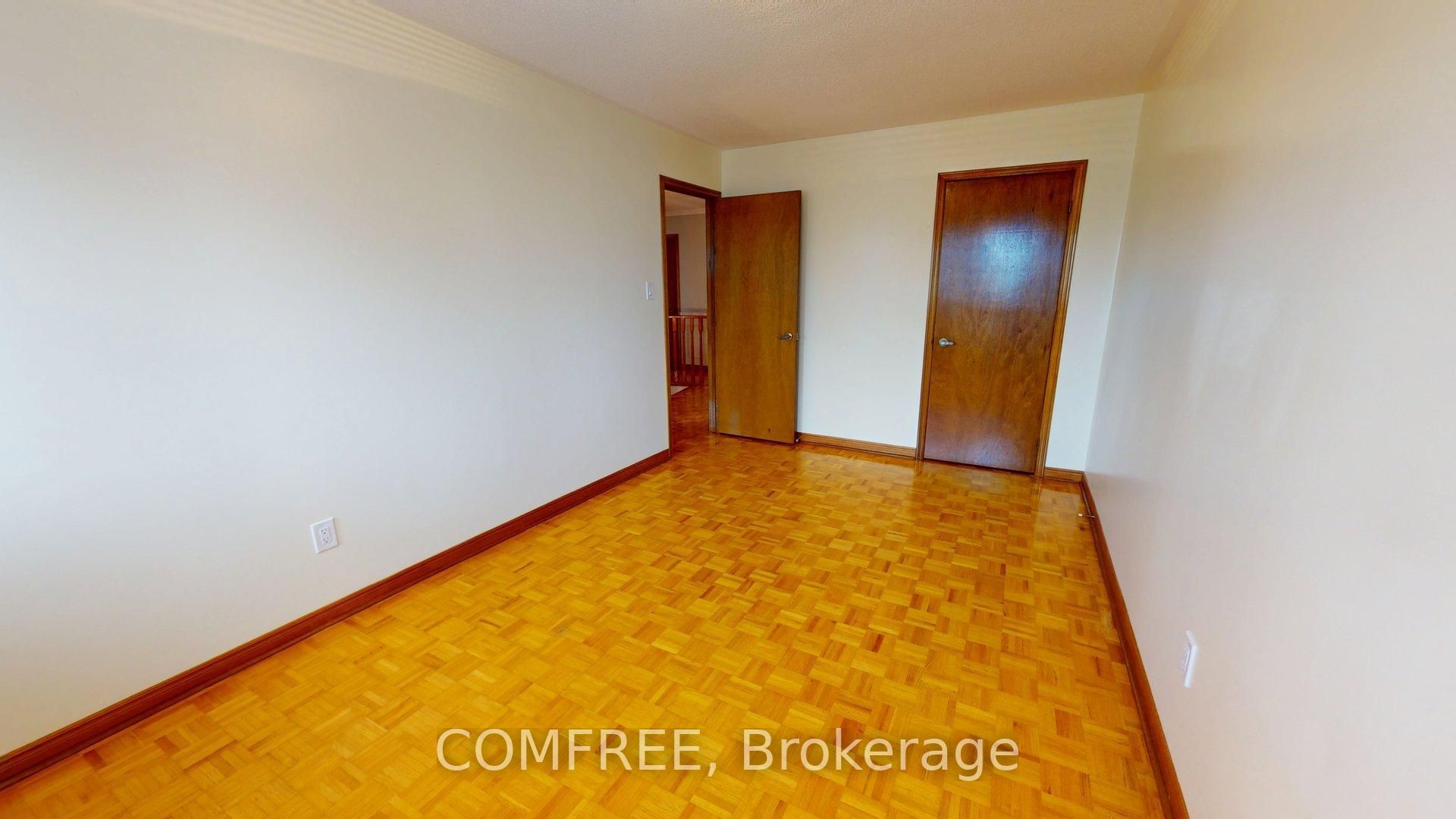51 Venetian Crescent Property Photo 20