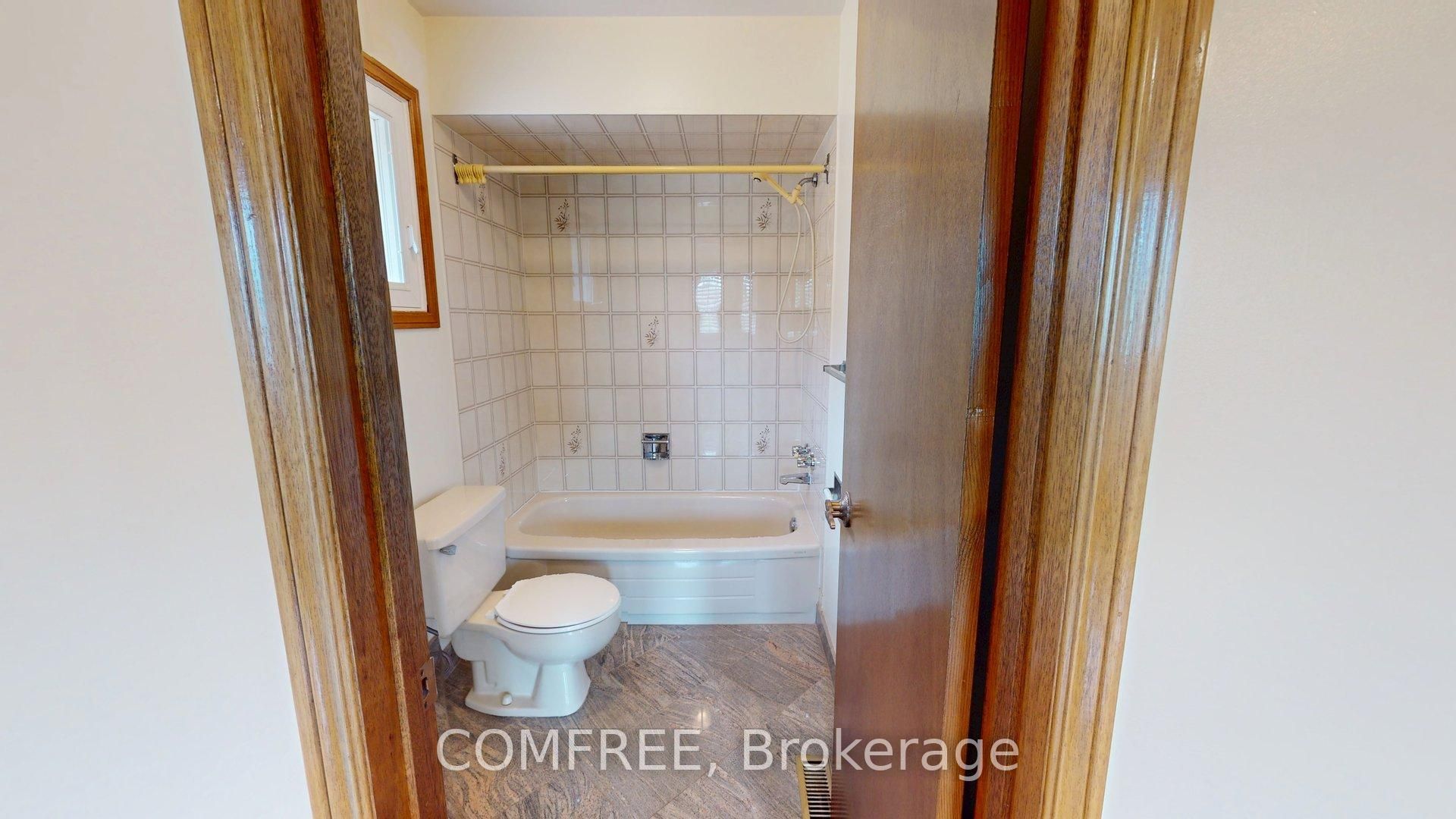 51 Venetian Crescent Property Photo 23