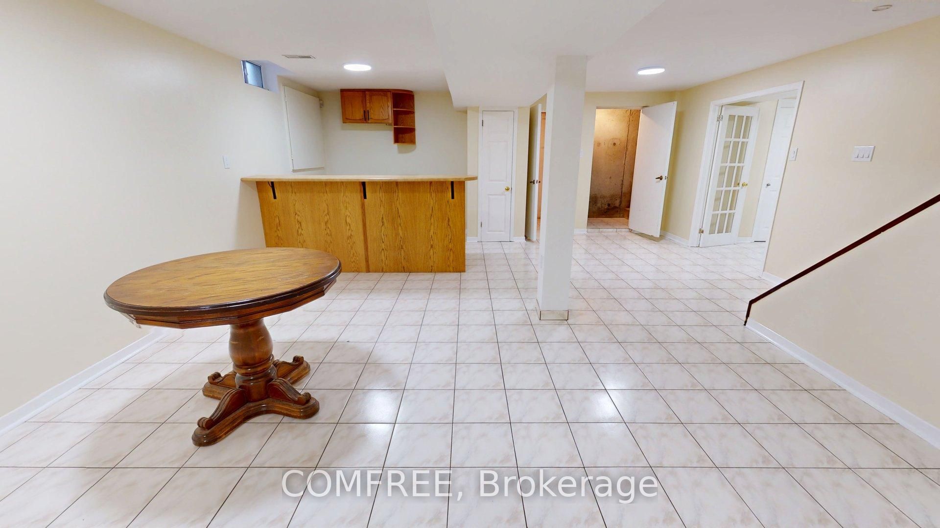 51 Venetian Crescent Property Photo 28