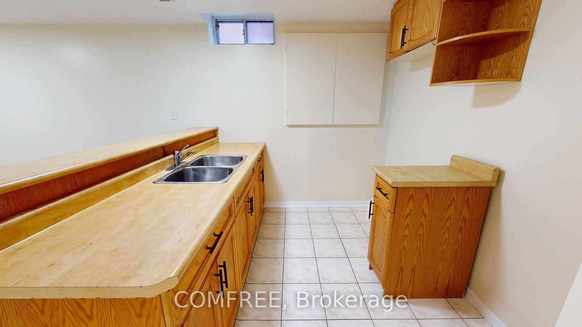 51 Venetian Crescent Property Photo 29