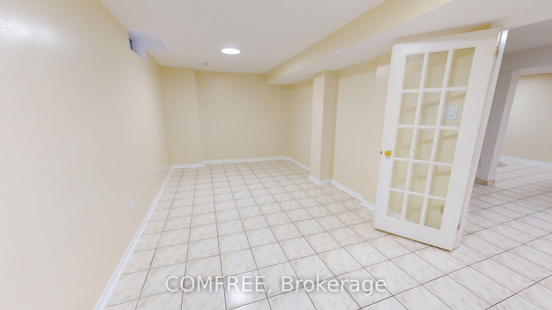 51 Venetian Crescent Property Photo 31