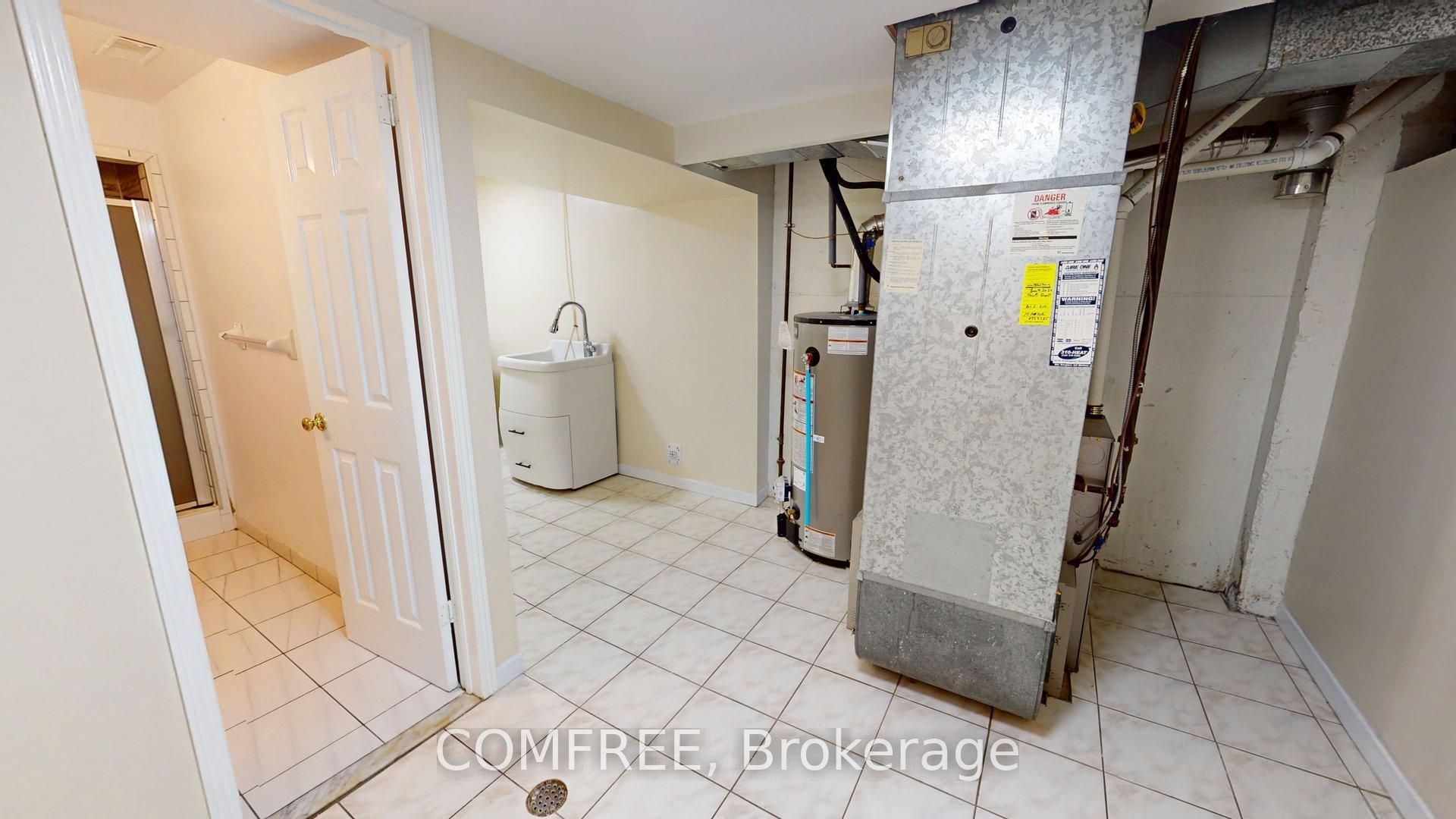 51 Venetian Crescent Property Photo 36