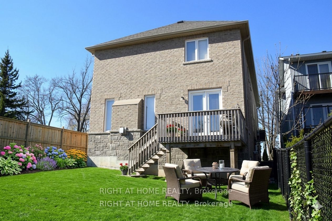 17 Bond Crescent Property Photo 6