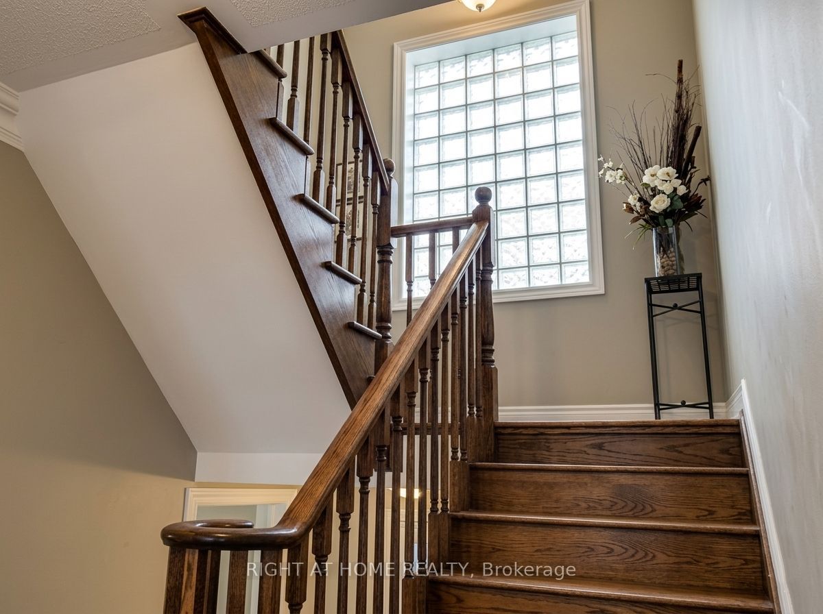 17 Bond Crescent Property Photo 16