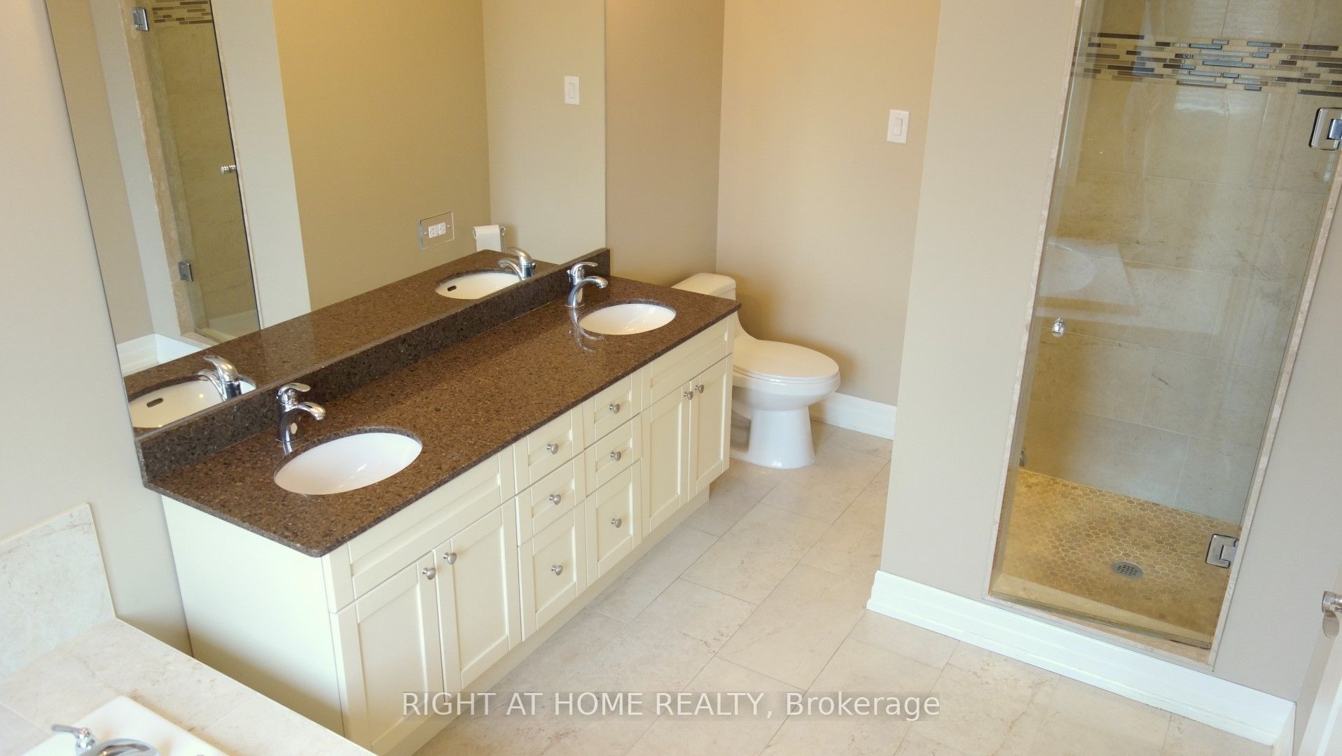 17 Bond Crescent Property Photo 21