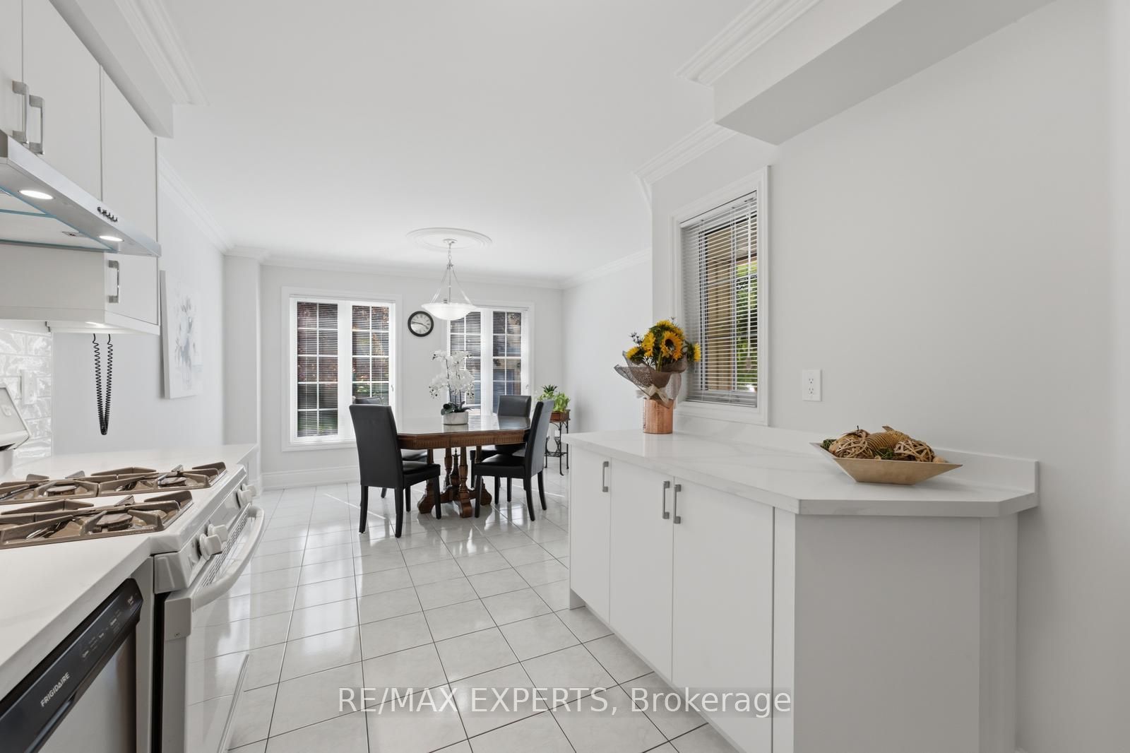104 Pinedale Gate Property Photo 6