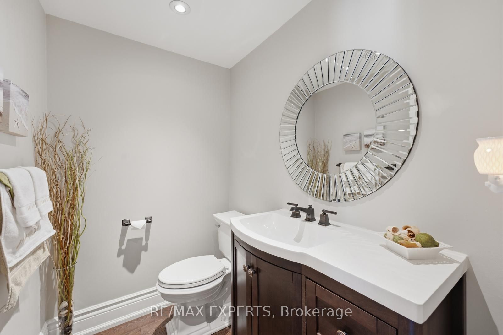 104 Pinedale Gate Property Photo 11