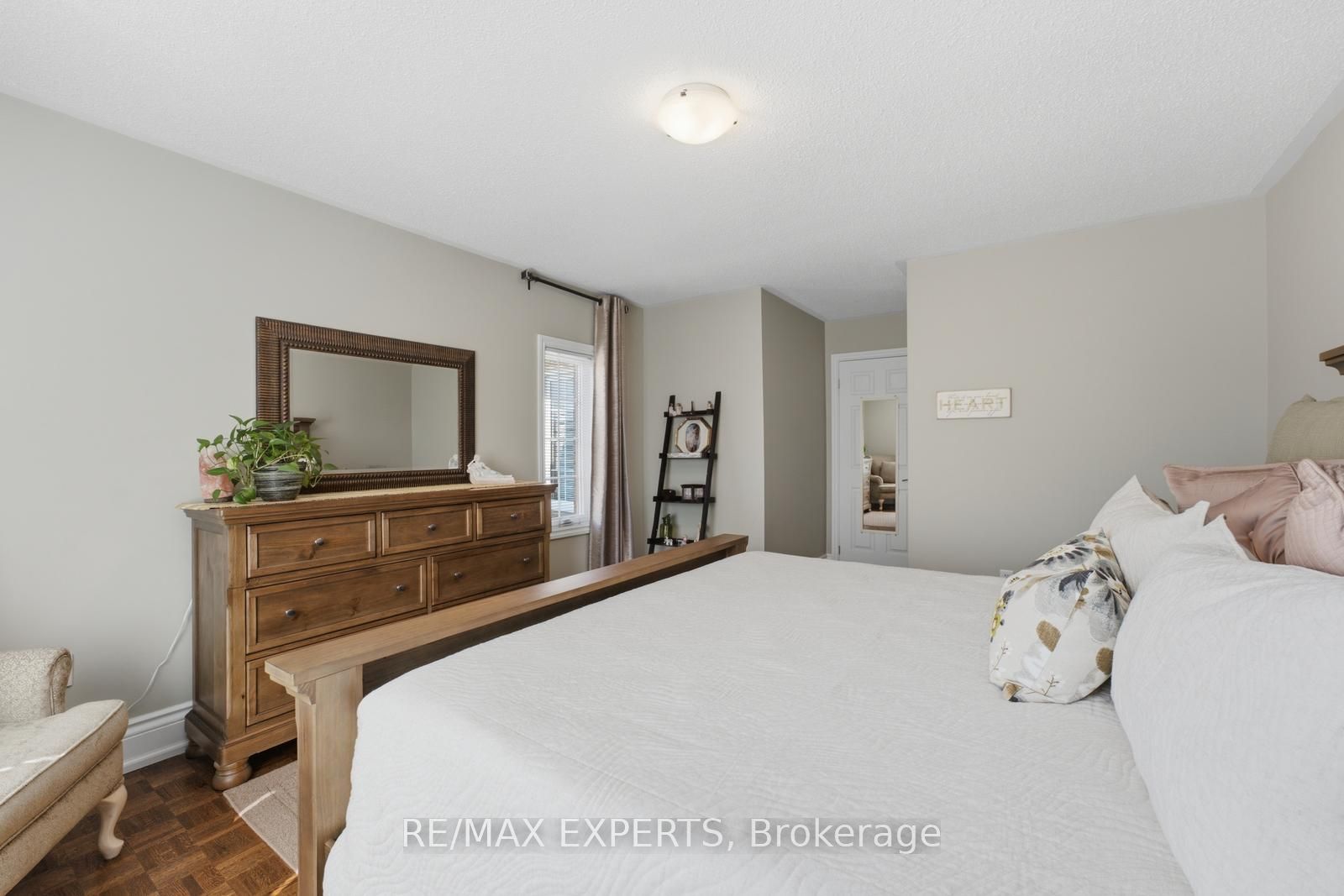 104 Pinedale Gate Property Photo 15