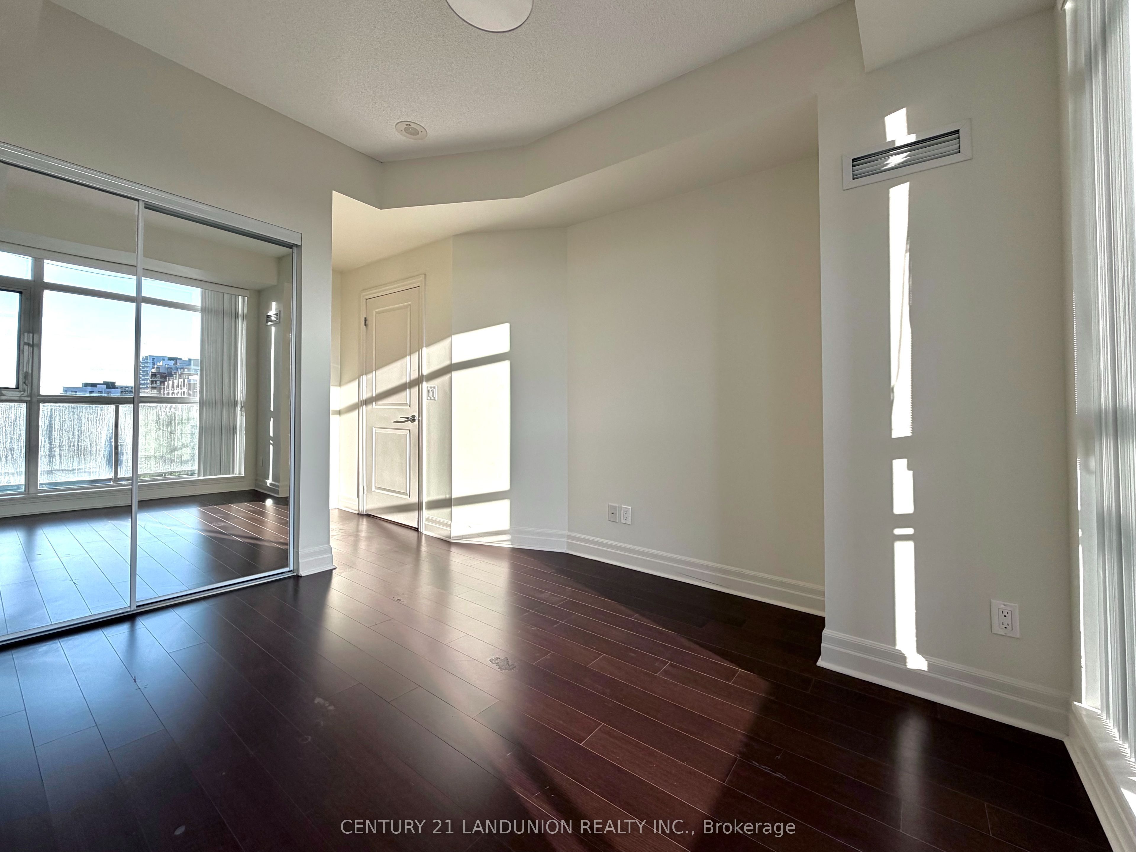 8110 Birchmount Road 503 Property Photo 6