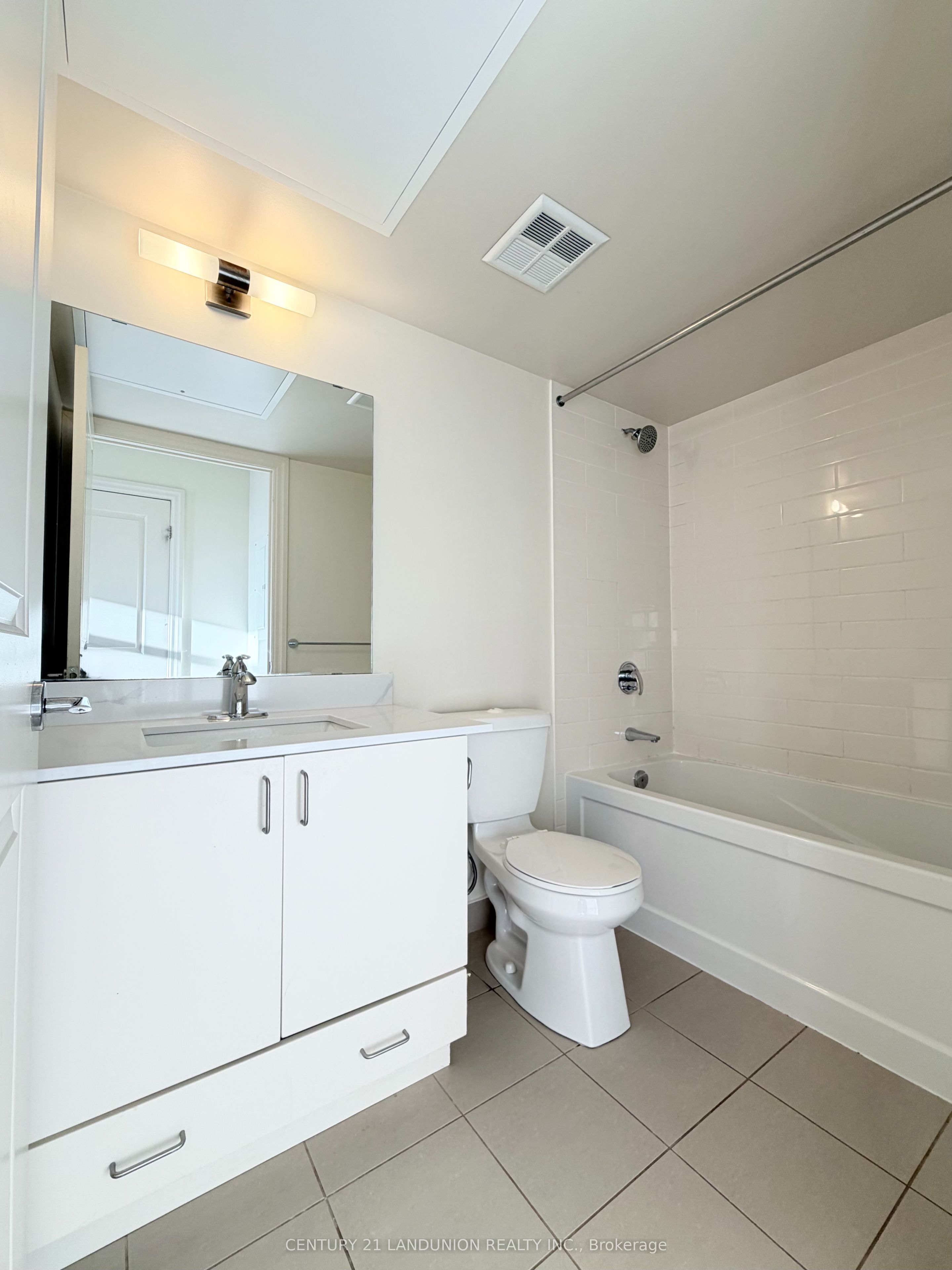 8110 Birchmount Road 503 Property Photo 7