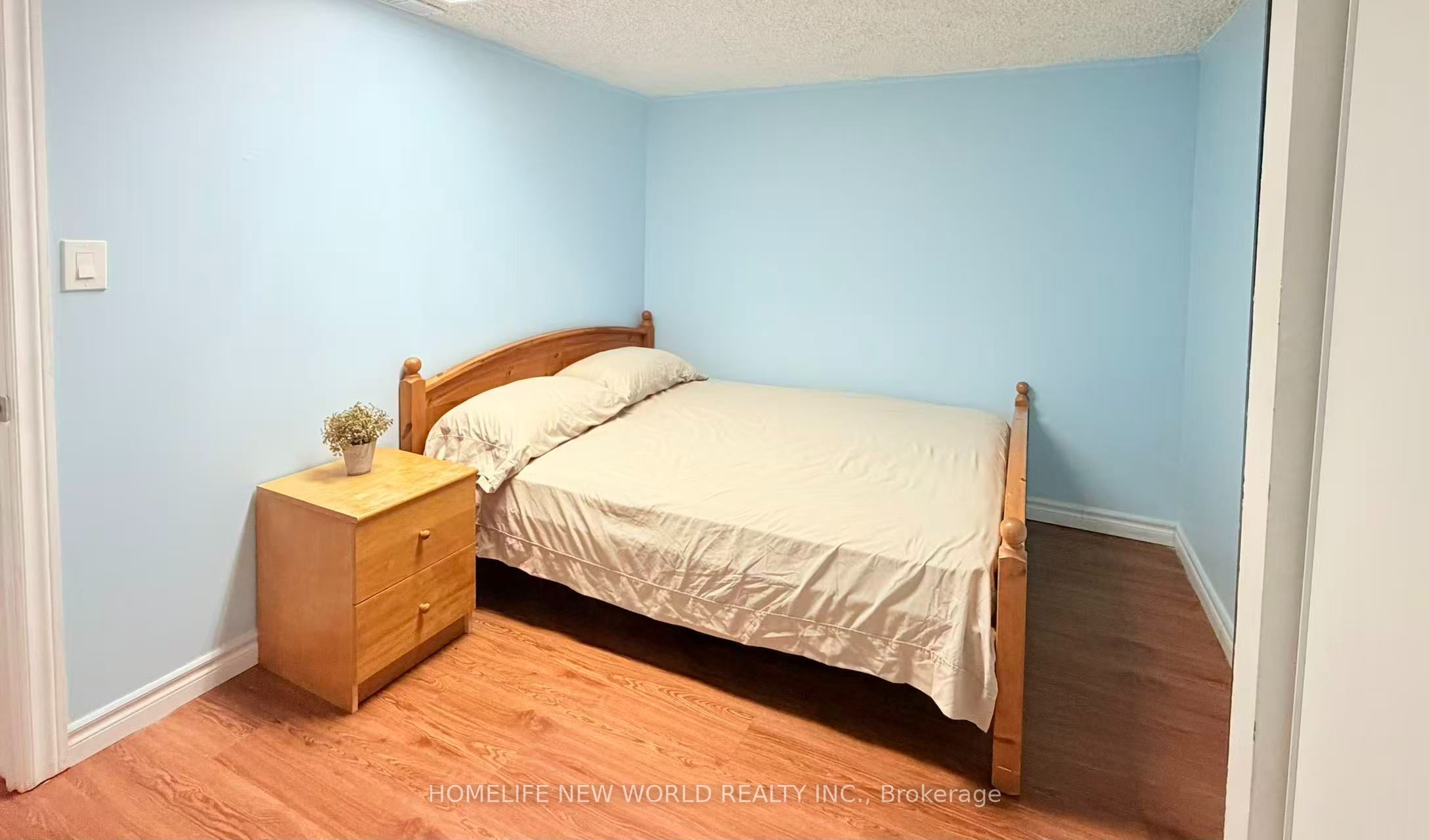 385 Marybay Crescent Bsmt Unit 1 Property Photo 10
