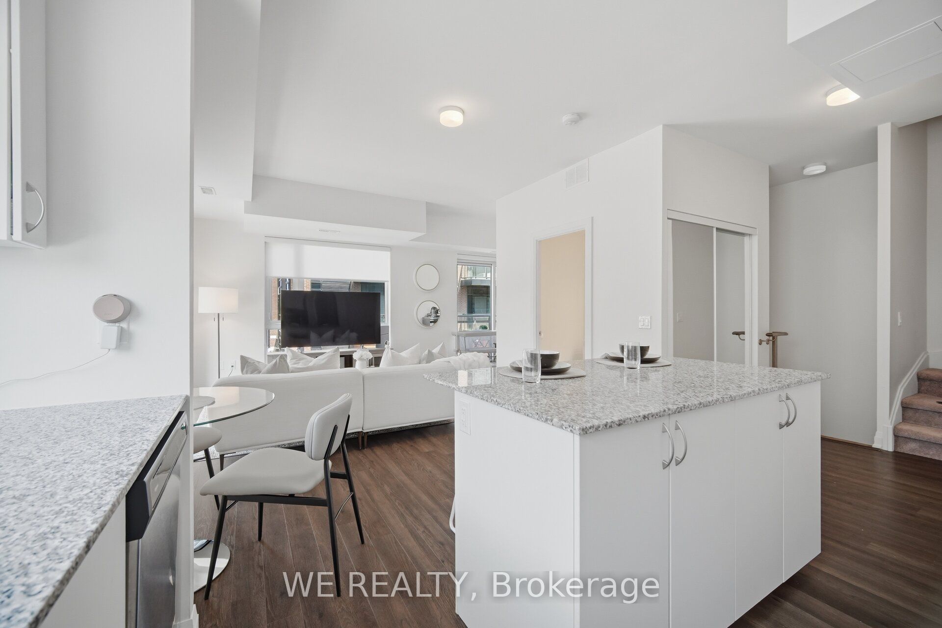 32 Coles Avenue 103 Property Photo 5