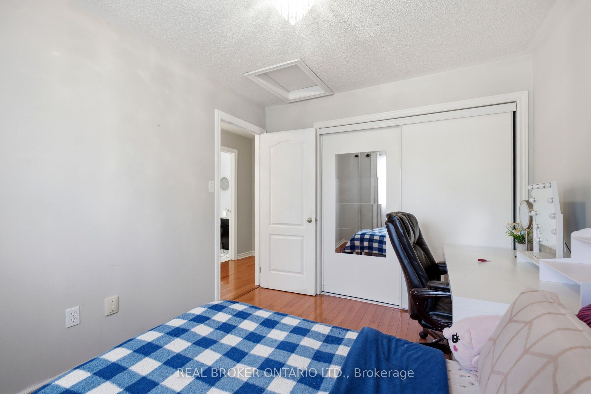22 October Lane Property Photo 20