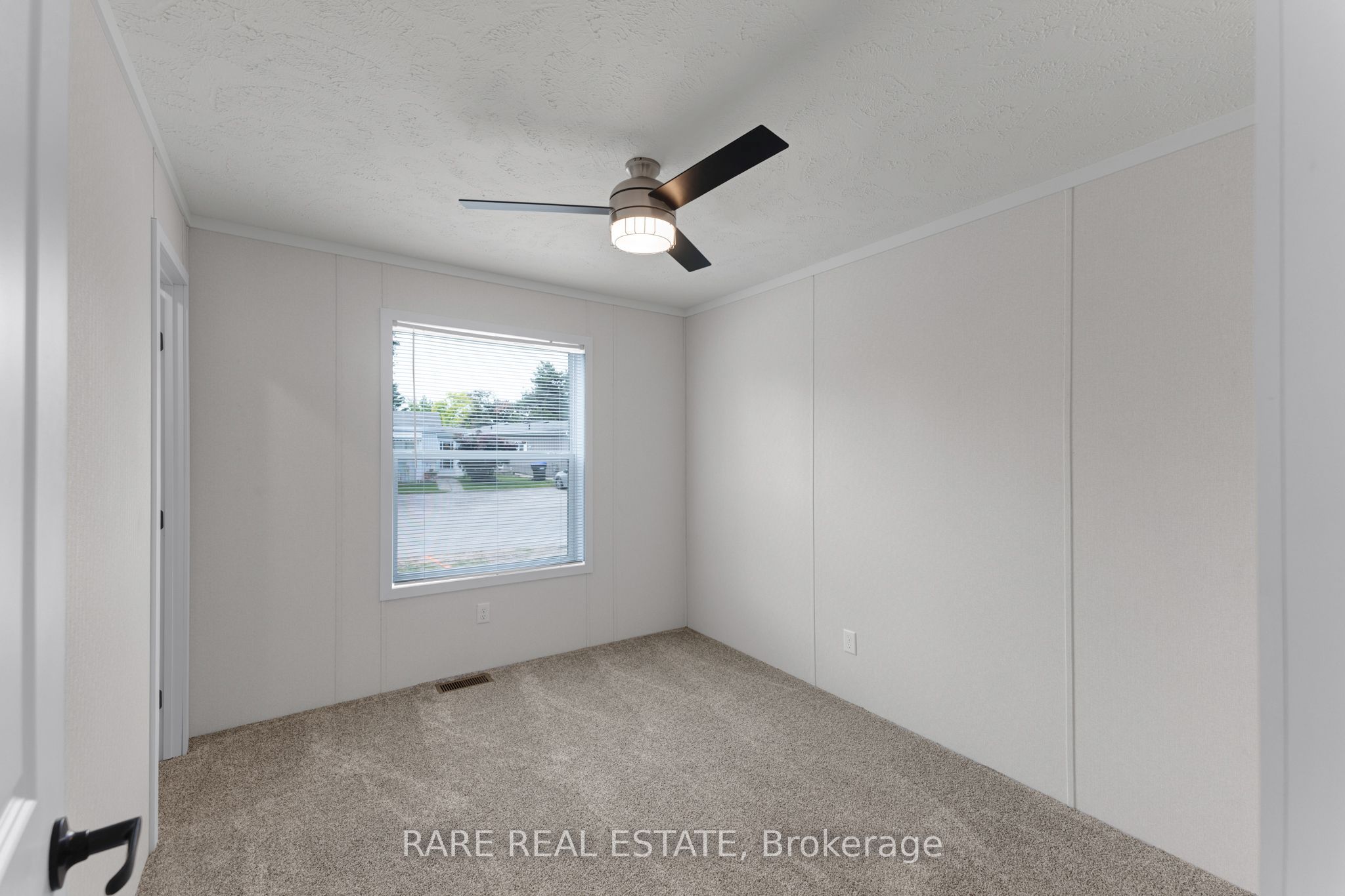 76 Linden Lane Property Photo 15