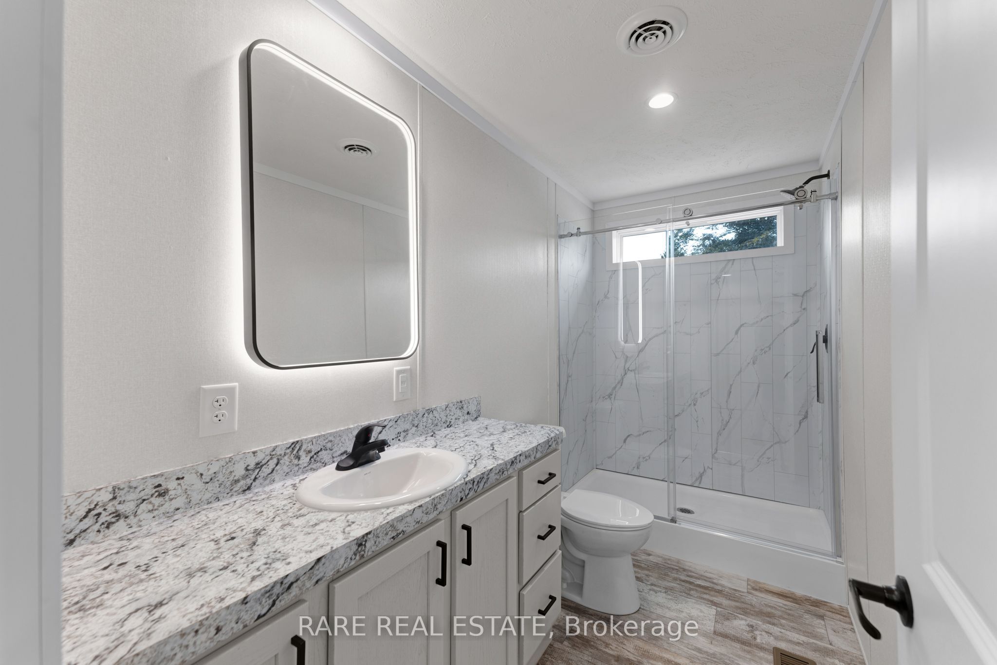 76 Linden Lane Property Photo 17