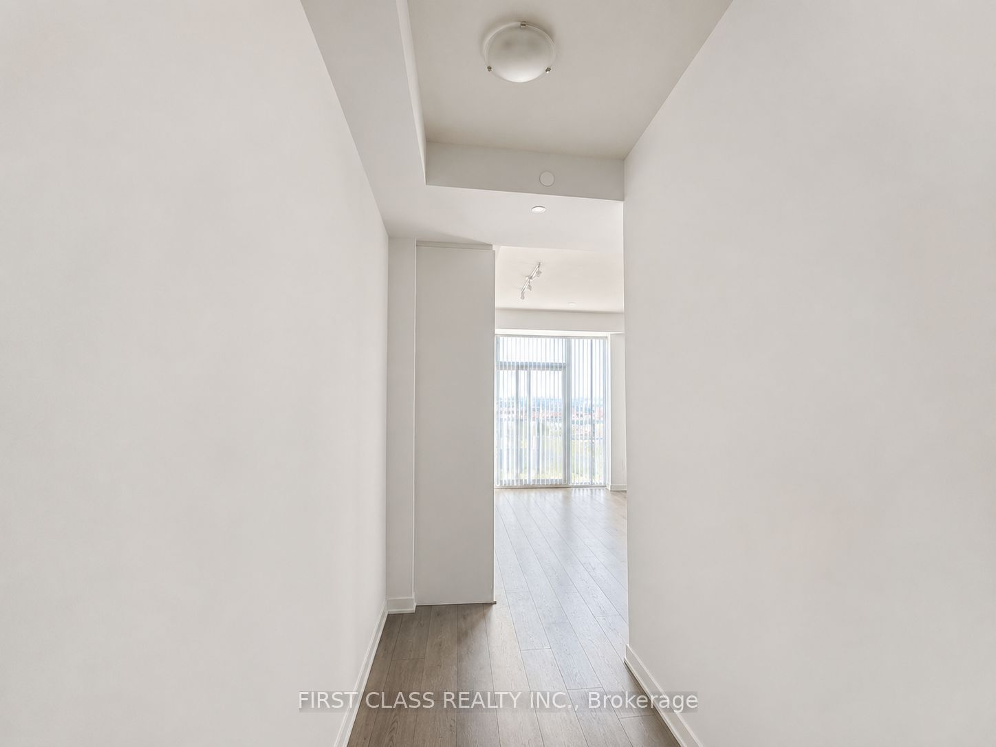 60 Honeycrisp Crescent 1017 Property Photo 4