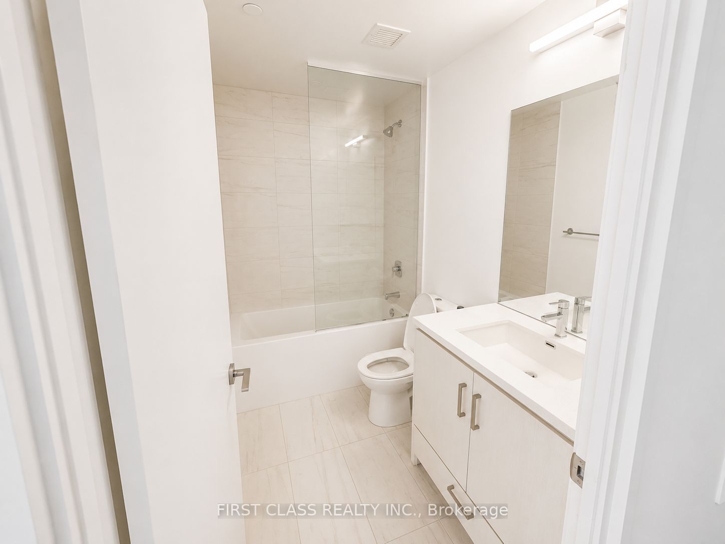 60 Honeycrisp Crescent 1017 Property Photo 6