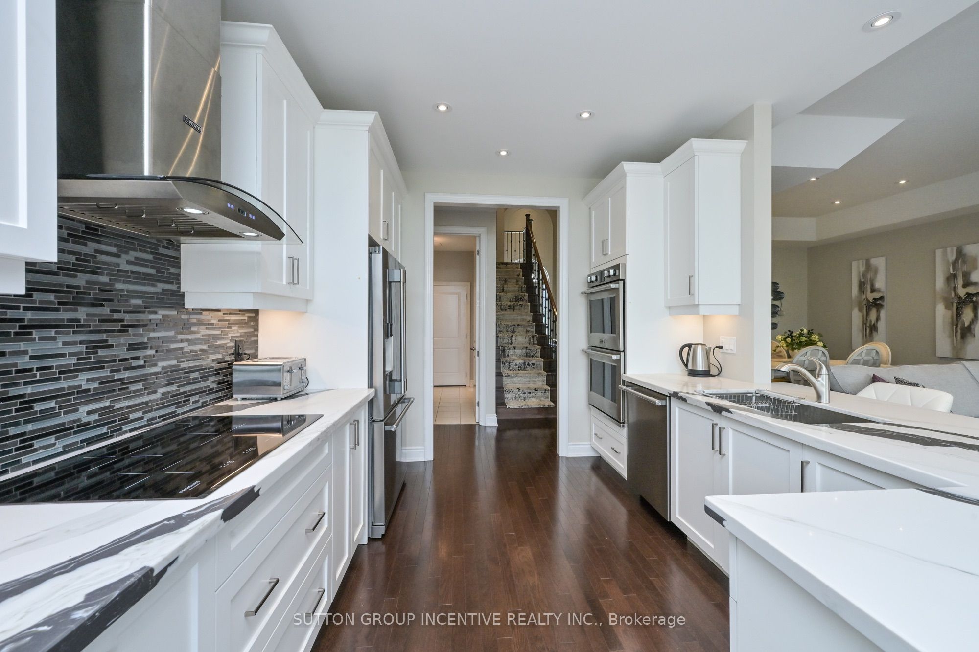 4 Westmount Drive Property Photo 5
