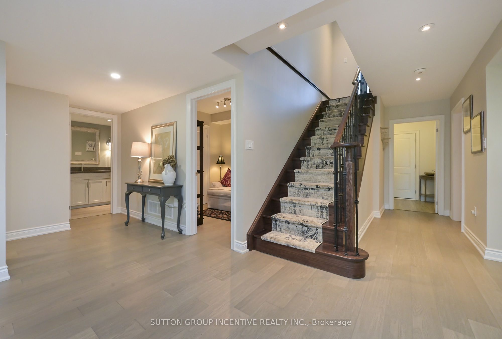 4 Westmount Drive Property Photo 30