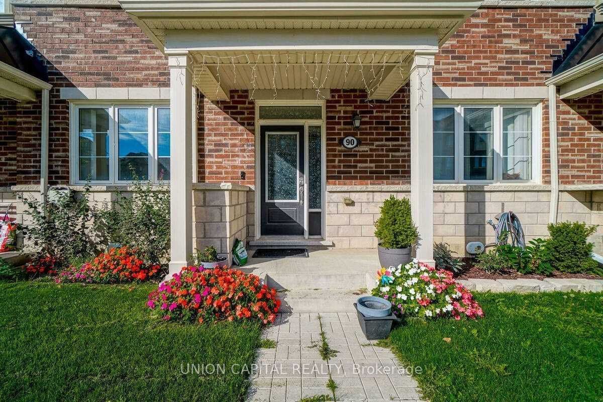 90 Cornell Centre Boulevard Property Photo 5
