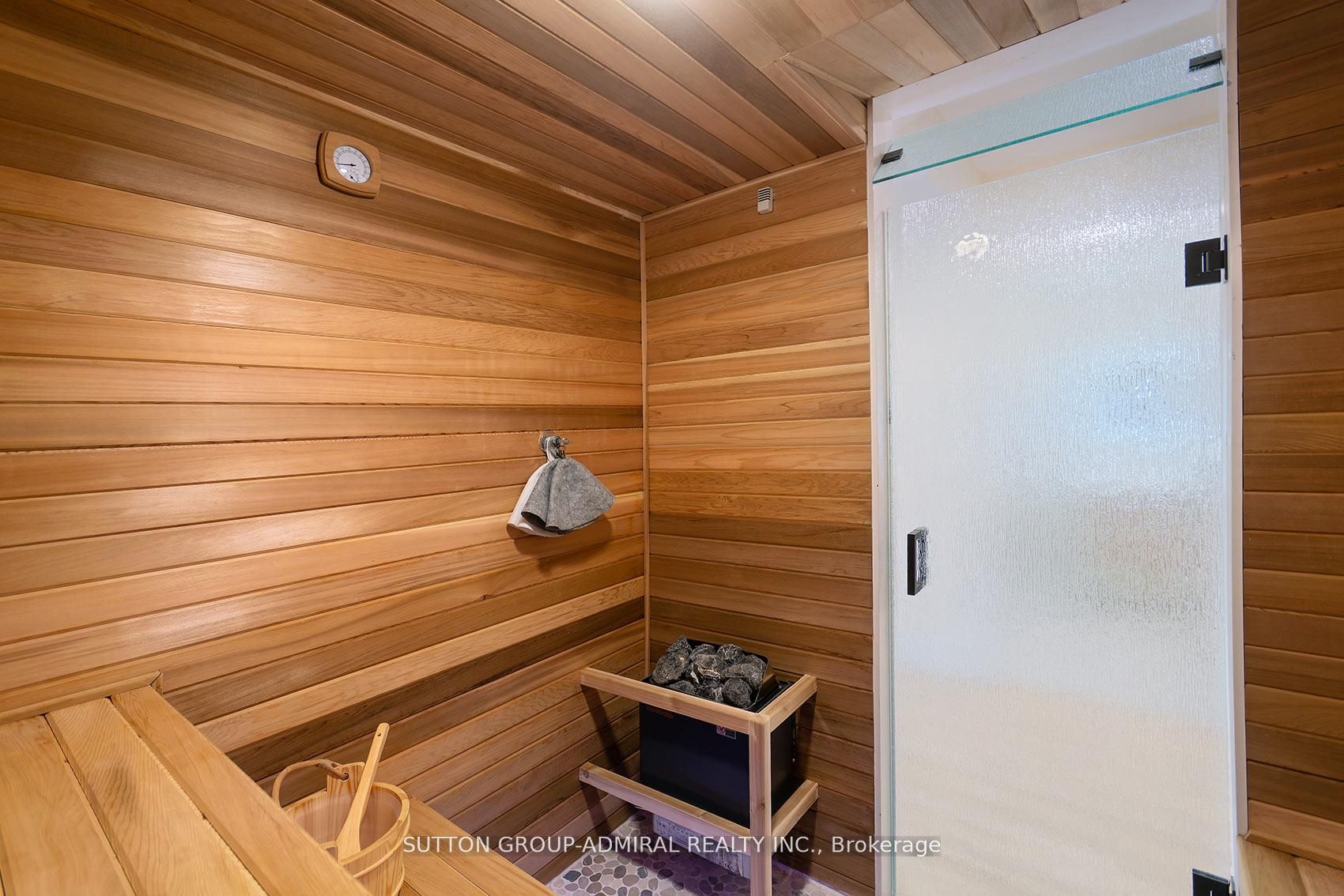 582 Gorham Street Property Photo 45