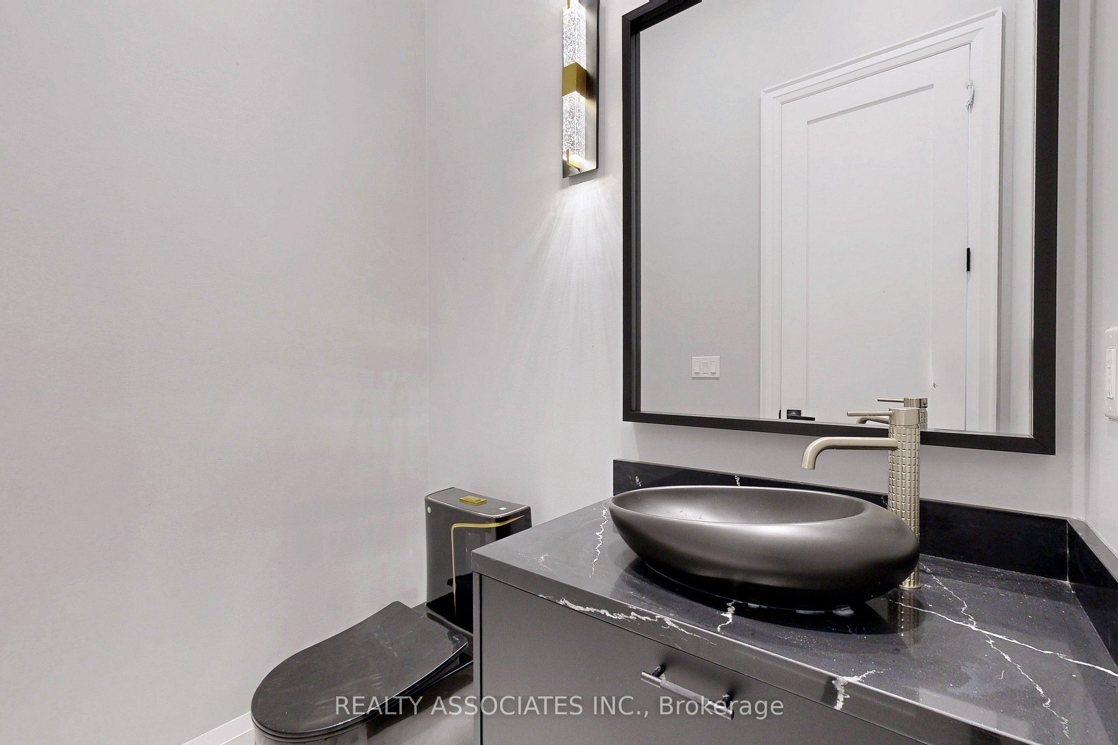 32 Cossar Avenue Property Photo 19