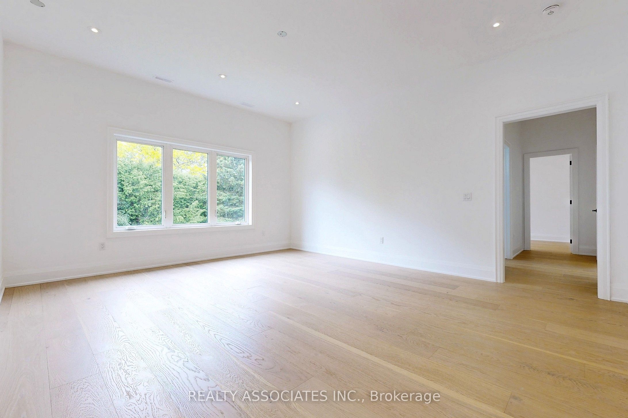 32 Cossar Avenue Property Photo 23