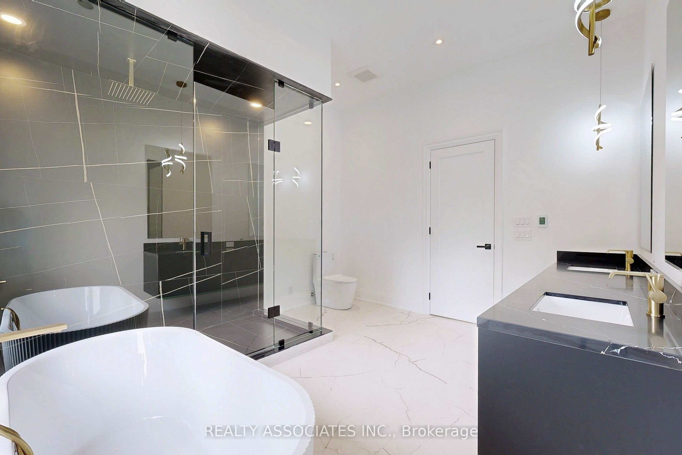 32 Cossar Avenue Property Photo 30