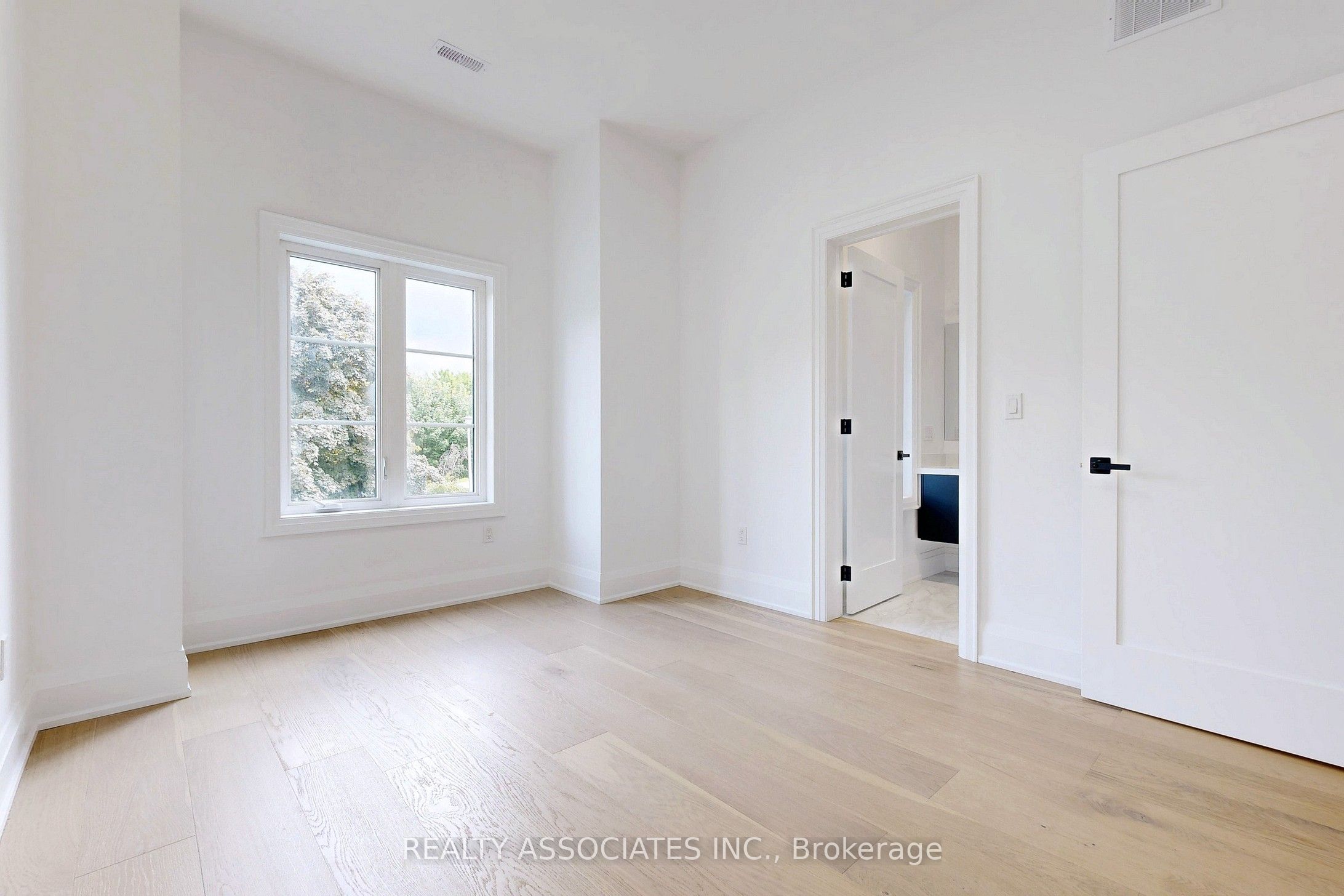32 Cossar Avenue Property Photo 35