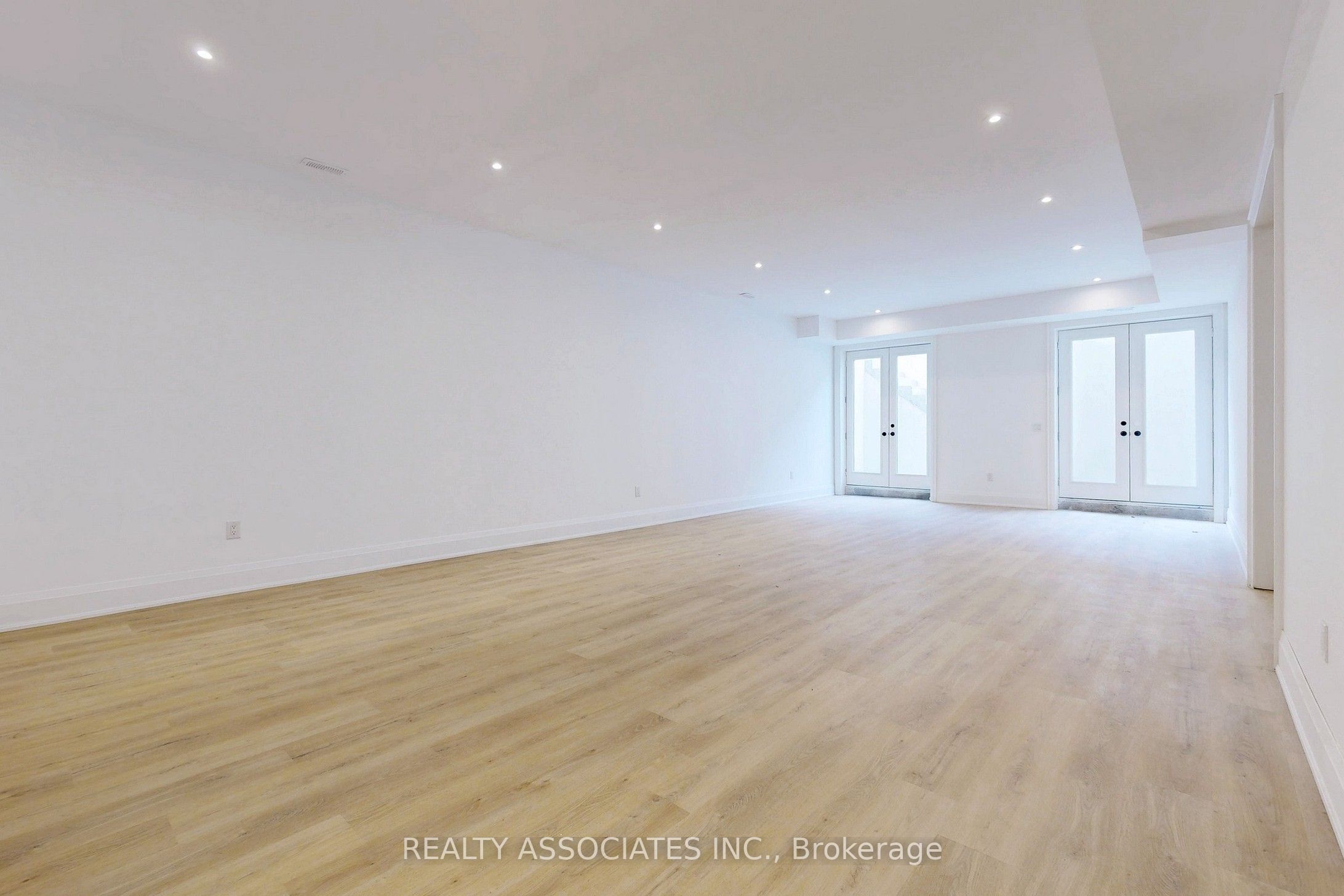 32 Cossar Avenue Property Photo 43