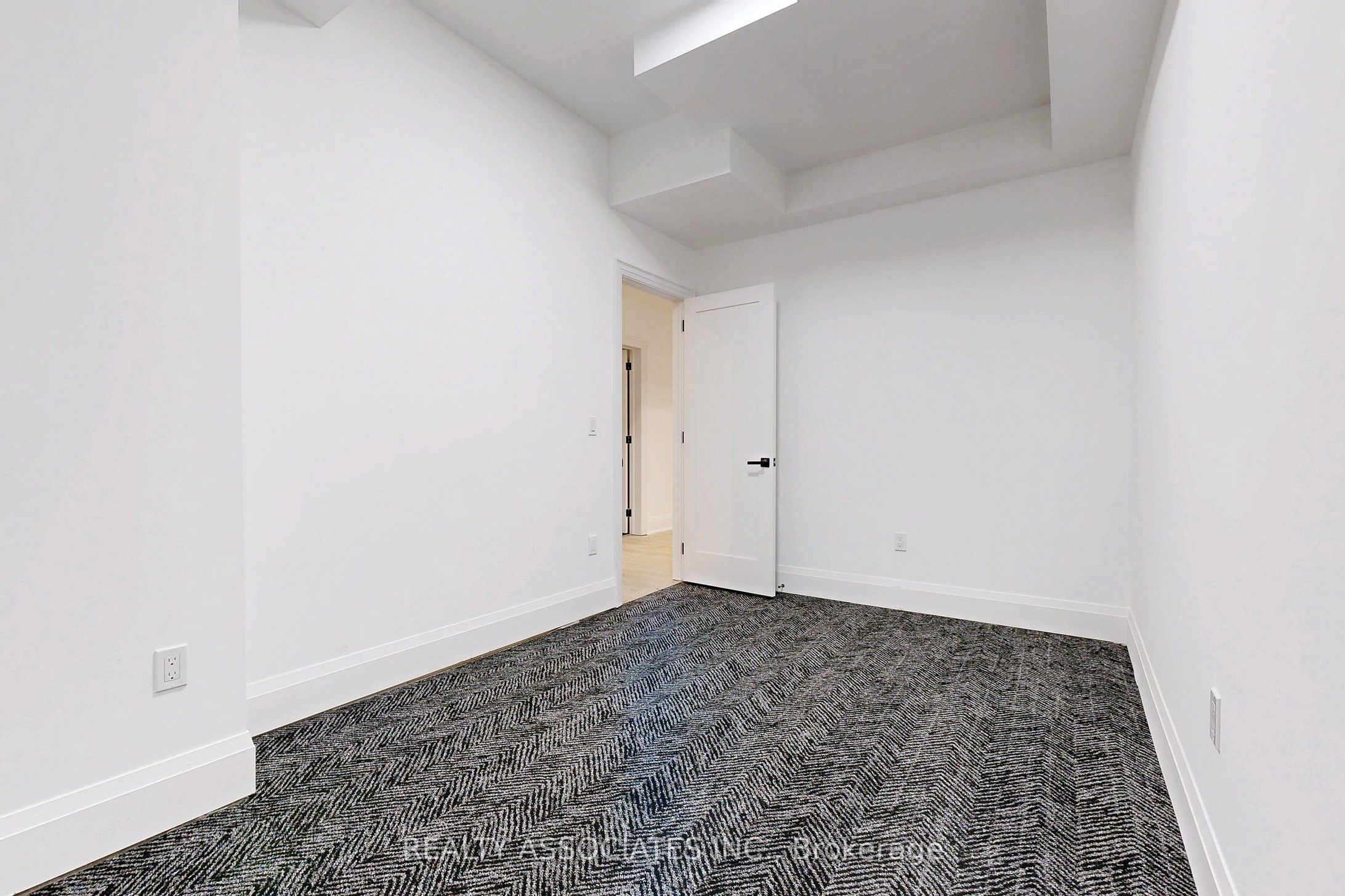 32 Cossar Avenue Property Photo 48