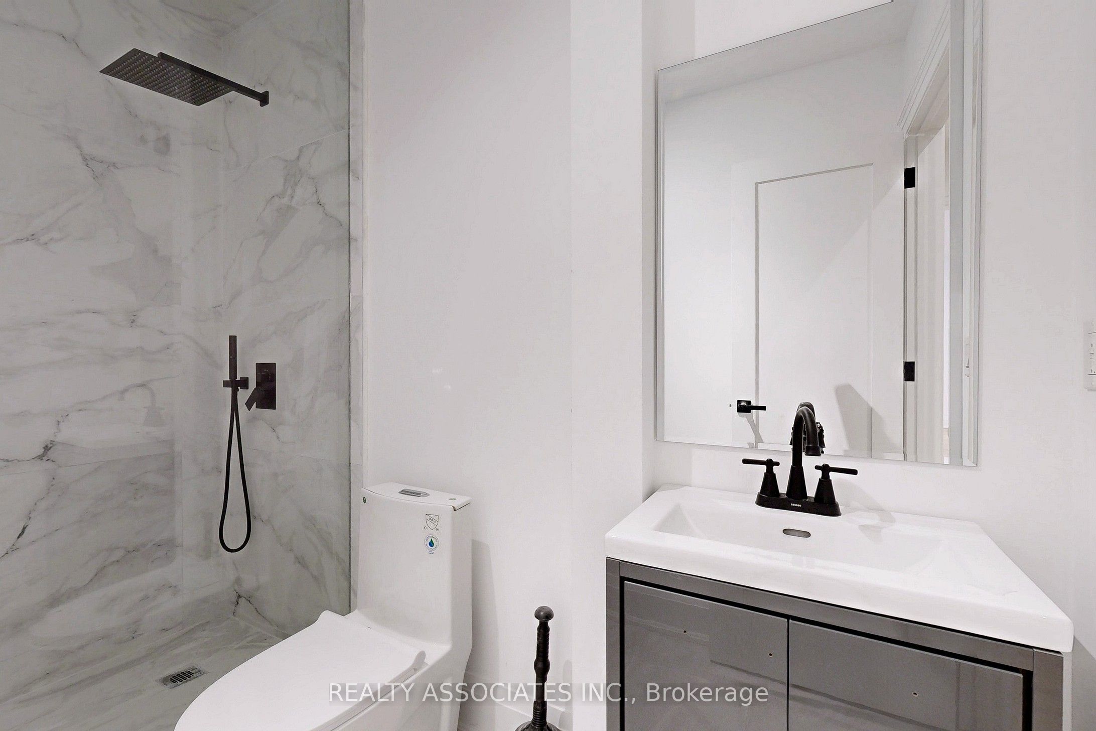 32 Cossar Avenue Property Photo 49
