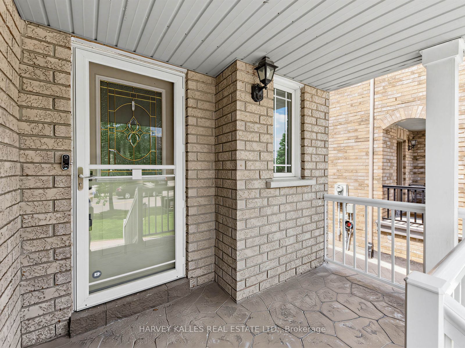 40 Blackthorn Drive Property Photo 3
