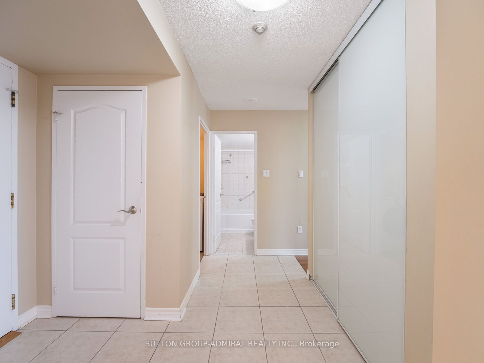 7420 Bathurst Street 1012 Property Photo 3