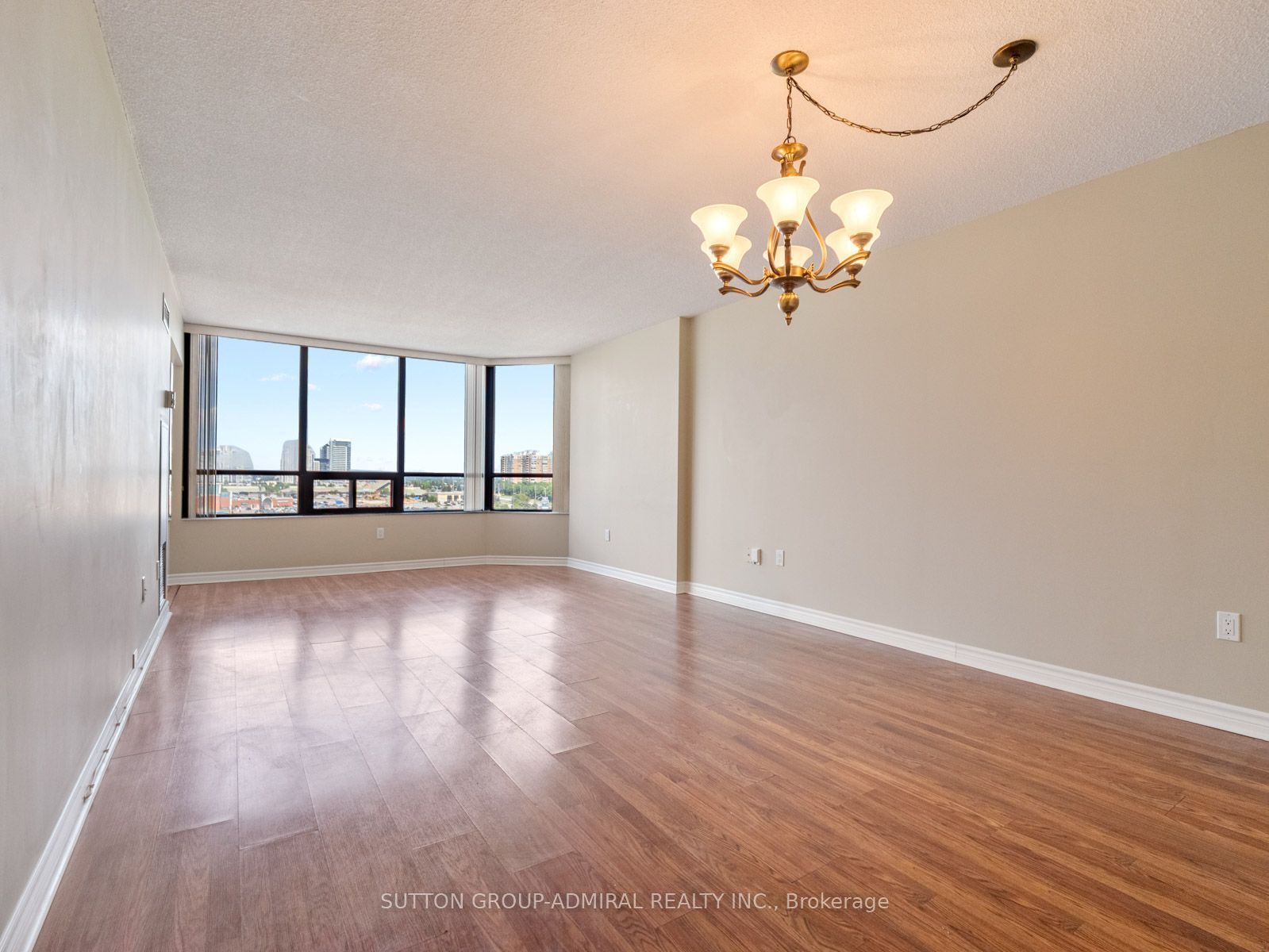 7420 Bathurst Street 1012 Property Photo 4