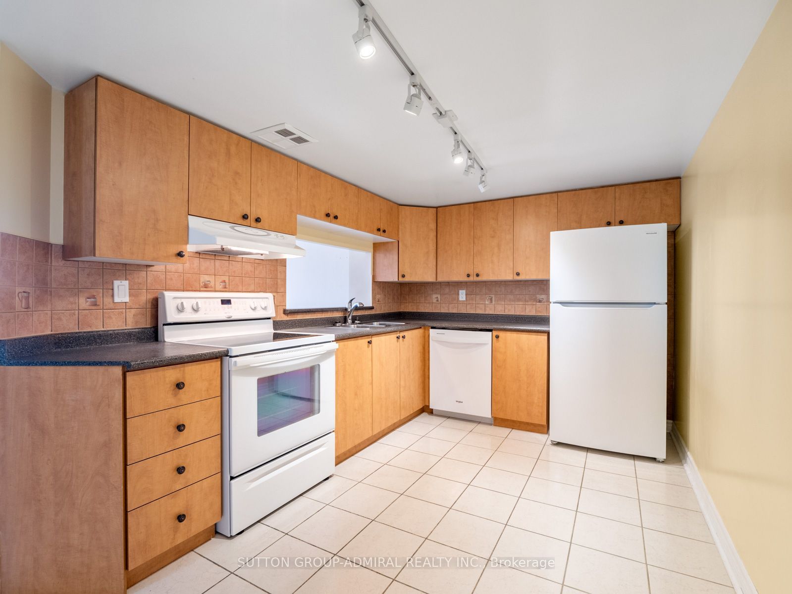 7420 Bathurst Street 1012 Property Photo 15