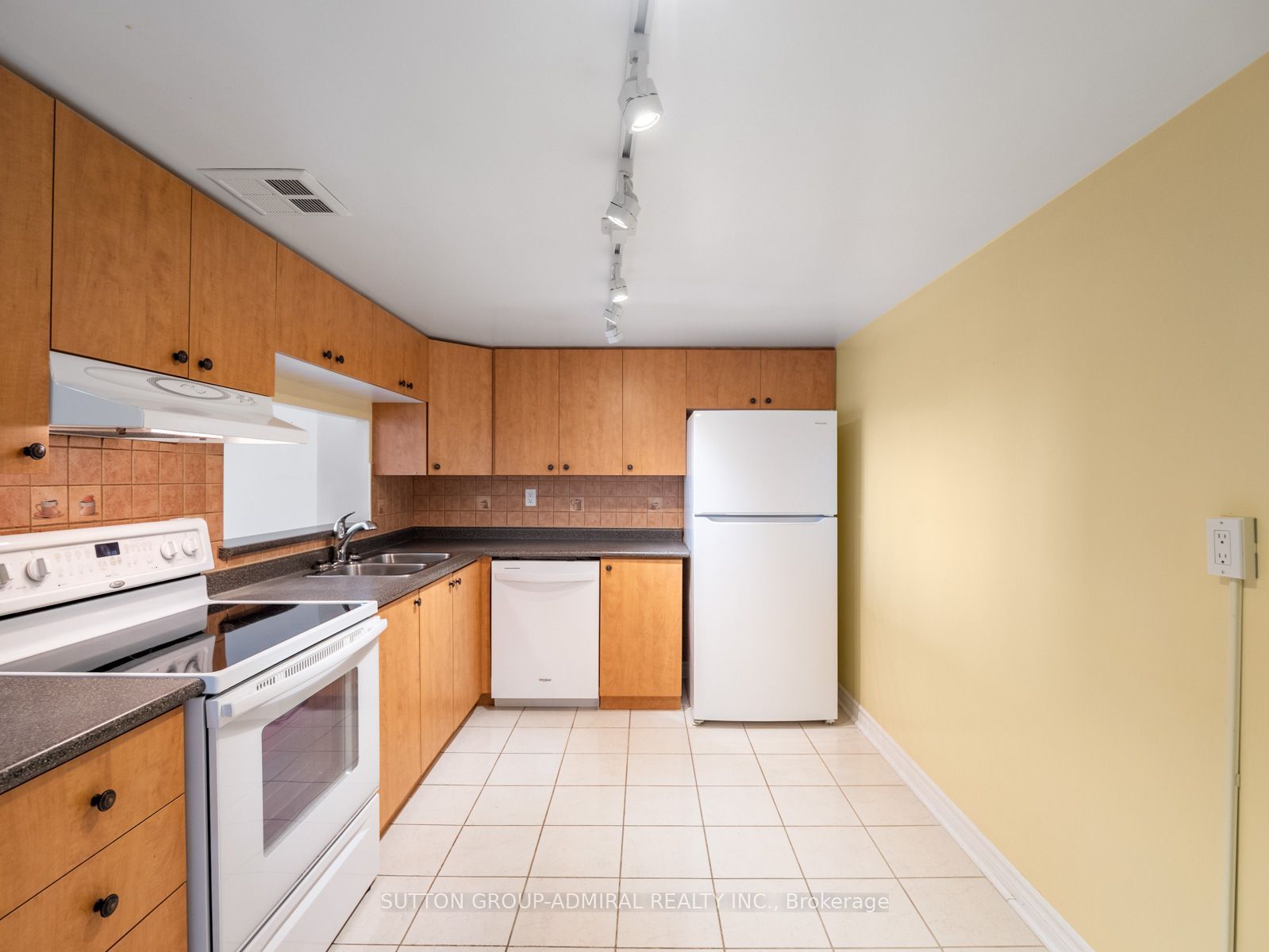 7420 Bathurst Street 1012 Property Photo 16