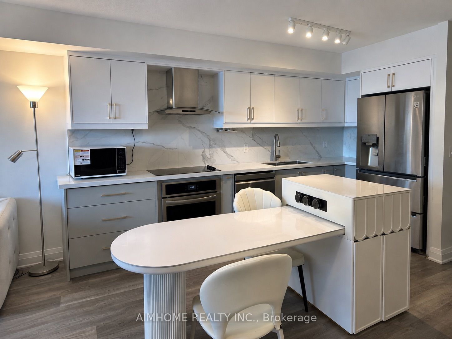 370 Highway 7 E 217 Property Photo 6
