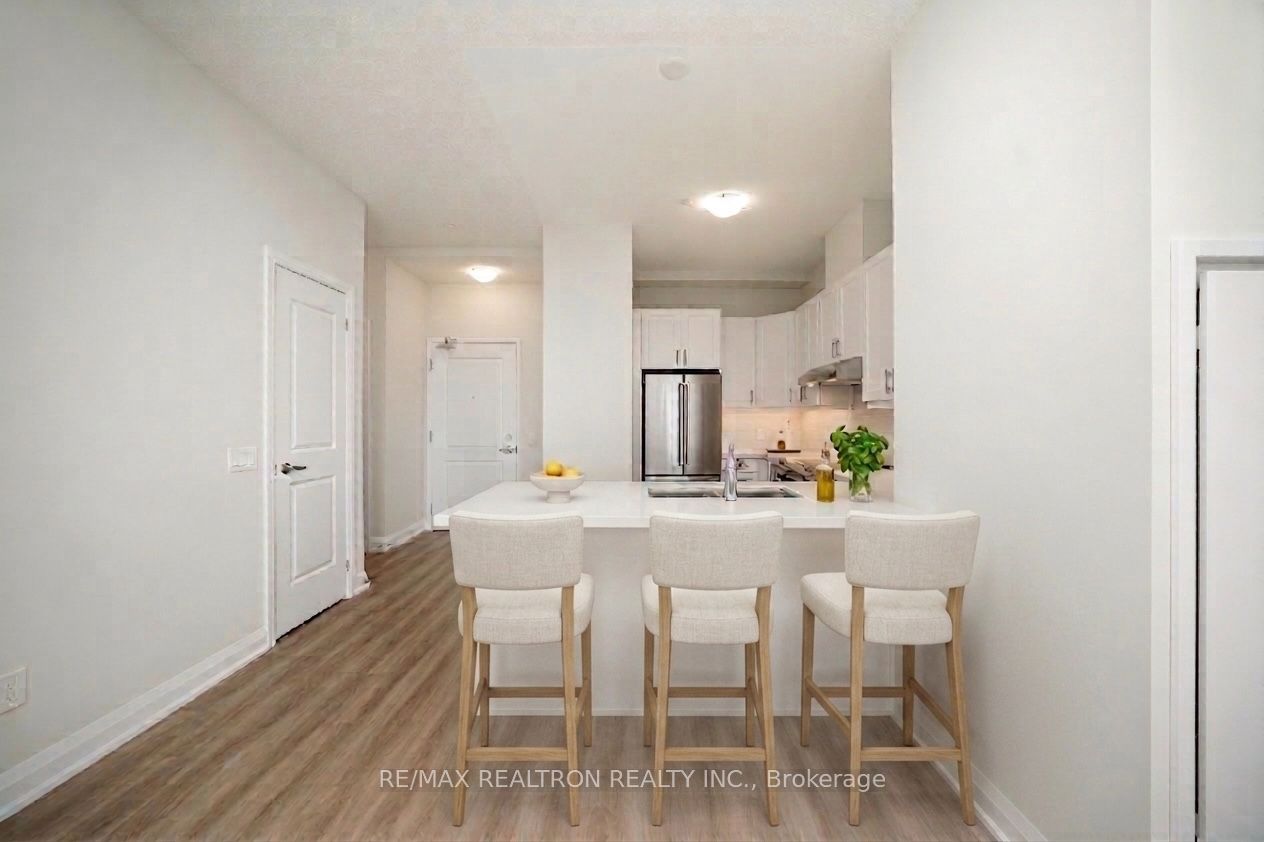 5917 Main Street Ph811 Property Photo 10