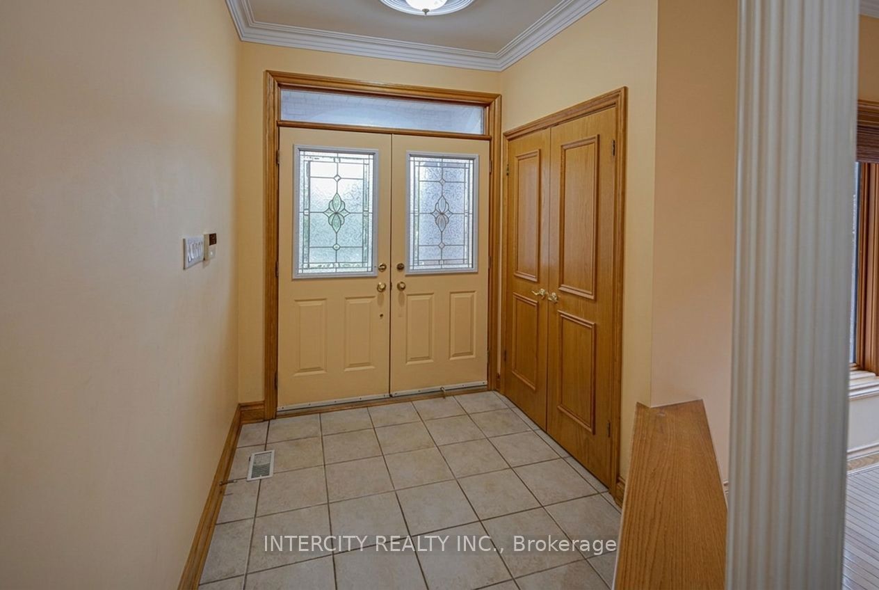 42 Oak Avenue Property Photo 8