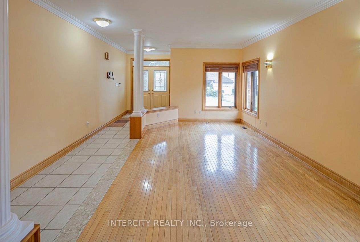 42 Oak Avenue Property Photo 11
