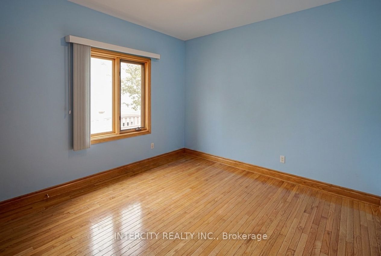 42 Oak Avenue Property Photo 24
