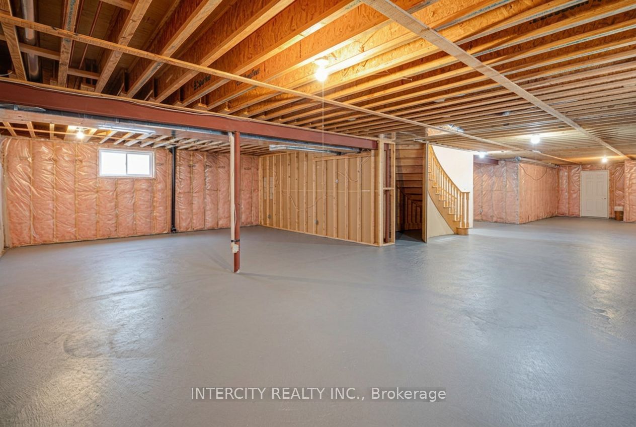 42 Oak Avenue Property Photo 30